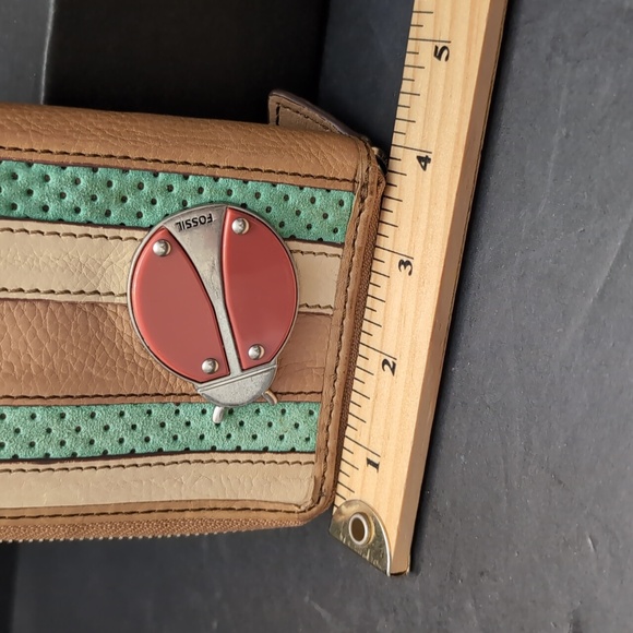 Fossil Maddox Novelty Ladybug Cow Hide Leather Women's Wallet. - Picture 13 of 13